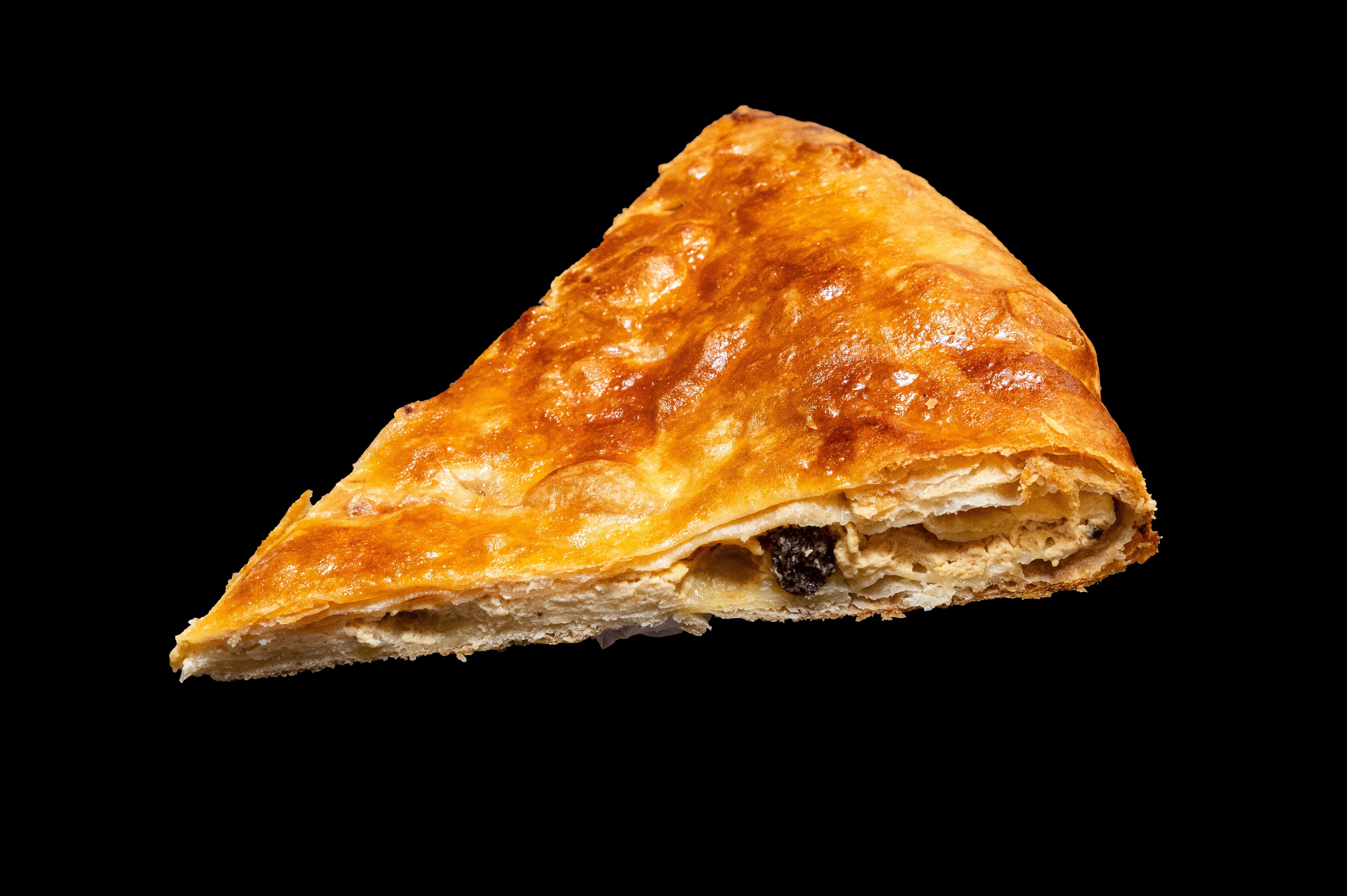 Plăcintă cu brânză dulce și stafide